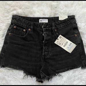 Zara black mid-rise shorts